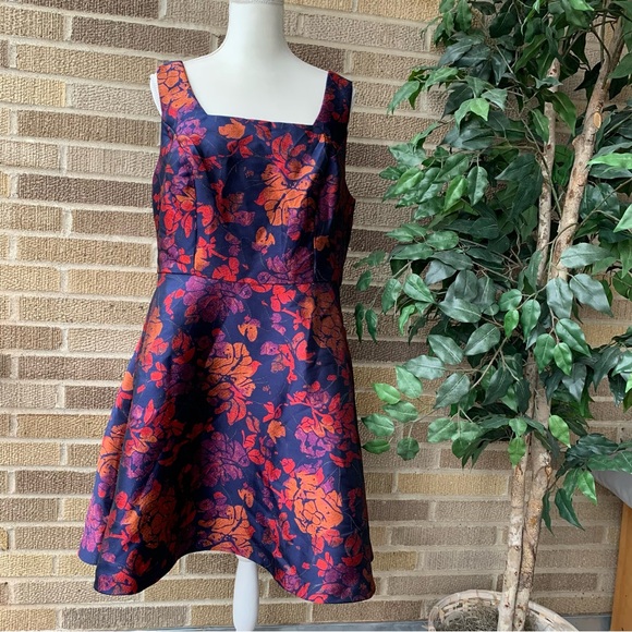 Modcloth Dresses & Skirts - Modcloth Metallic Floral Print Dress Size 18